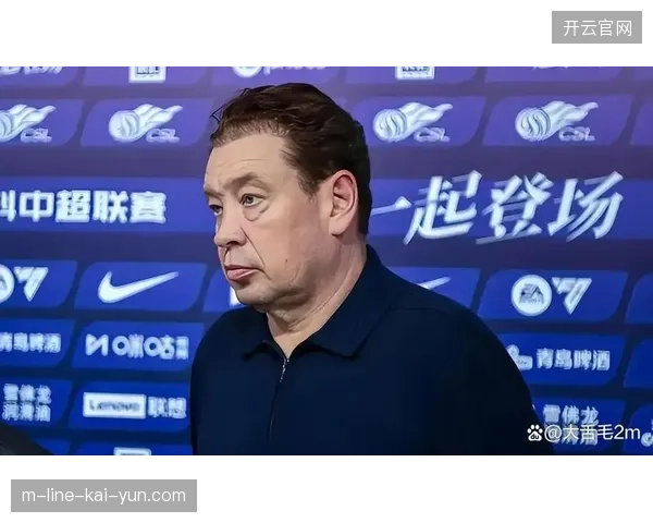 武汉三镇在冬季转会窗着手修补防线,试图通过引进新外援中卫解决上赛季的防守顽疾 武汉三镇在冬季转会窗着手修补防线,试图通过引进新外援中卫解决上赛季的防守顽疾